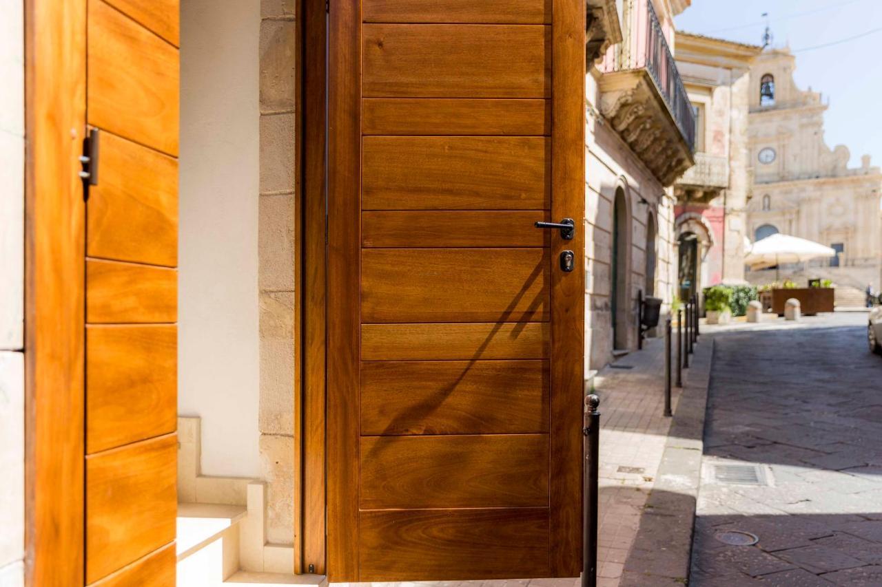 Il Galletto Viola, Luxury Room & Suite Palazzolo Acreide Bagian luar foto